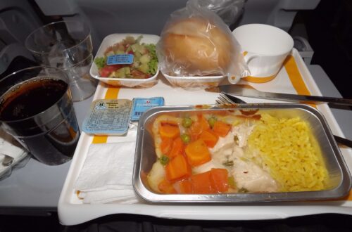 comida do jantar no avião